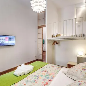 Apartamento Elegant Behind The Colosseum, Roma