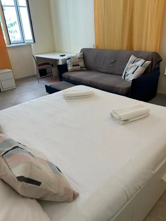 Independent Rooms Apartment - St Termini By Ghor Rome